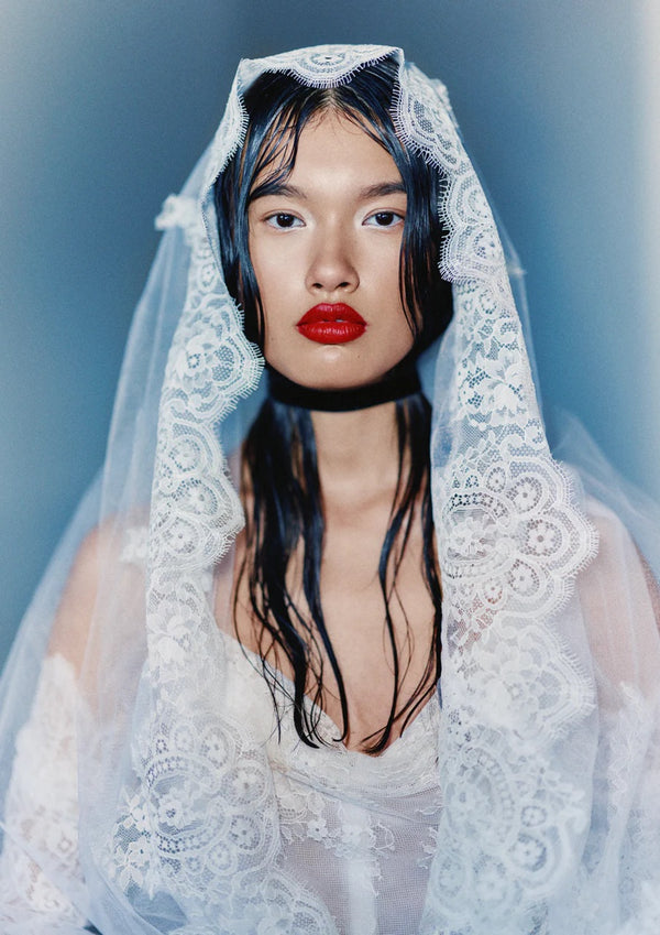 Marta Lace Veil